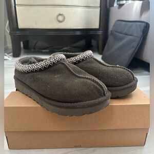 UGG Tasman Slipper, Women's Size 5, Dark Gray